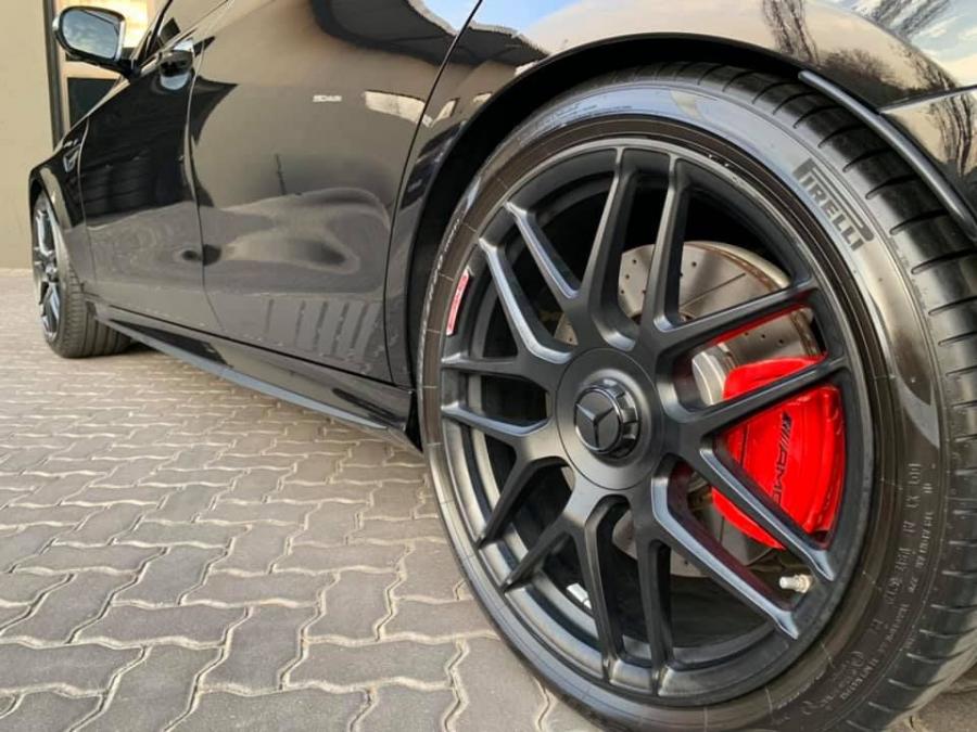Колеса Mercedes-AMG E63 S 4Matic+ by RACE! 2019 года  (фото 2 из 17)
